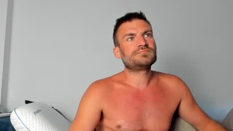 10in_deluxe online show from July 8, 8:40 am