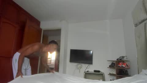 cuteboybiigcock online show from November 20, 9:57 pm