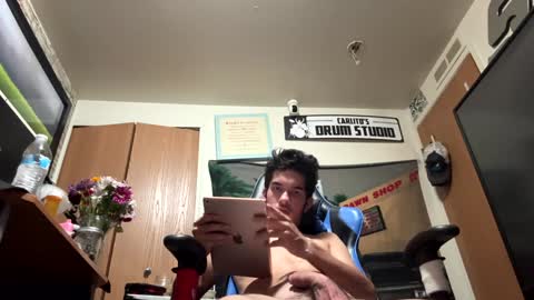 Snapshot of 1200proof60 chatting on December 19, 7:18 am 1200proof60 online show from December 19, 7:18 am