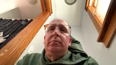 16510 online show from April 19, 9:39 pm