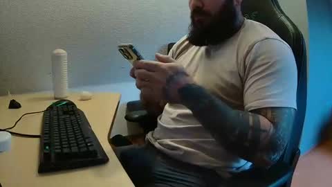 19andre90 online show from November 26, 8:28 am