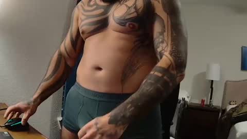 Snapshot of 19andre90 chatting on February 6, 1:05 am 19andre90 online show from February 6, 1:05 am