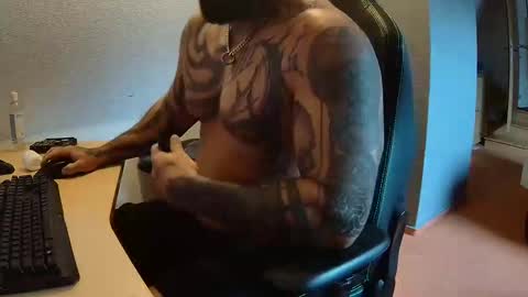 Snapshot of 19andre90 chatting on September 11, 8:35 am 19andre90 online show from September 11, 8:35 am