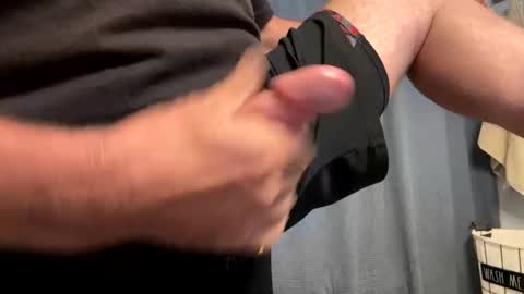 Snapshot of 1hunglo412 chatting on October 2, 2:43 pm 1hunglo412 online show from October 2, 2:43 pm