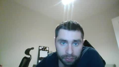 Snapshot of 1kamilkamil11 chatting on February 25, 4:53 pm kam online show from February 25, 4:53 pm