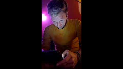 34versdancer online show from April 13, 6:14 am