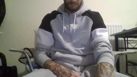 420feetloverr420 online show from October 29, 12:24 am