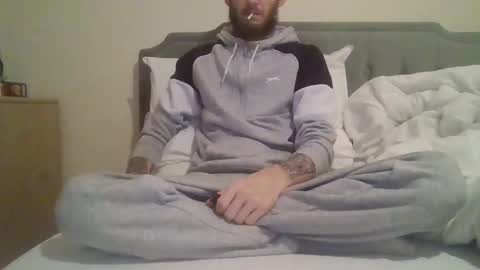 420feetloverr420 online show from December 3, 11:16 am