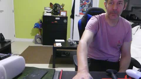 Larese Carlo online show from December 2, 5:10 am