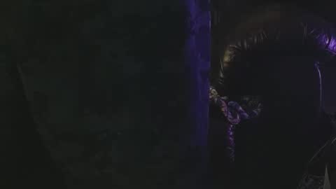 UnrealReVeaL   is my SnapChat... HMU online show from December 24, 5:16 am