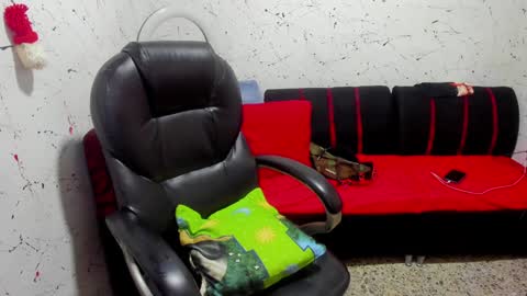     ----       online show from December 6, 4:25 am