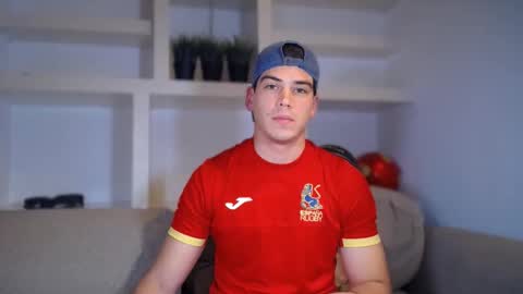 _aesthetic online show from November 13, 8:35 pm