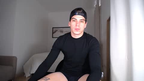 _aesthetic online show from March 30, 3:02 pm