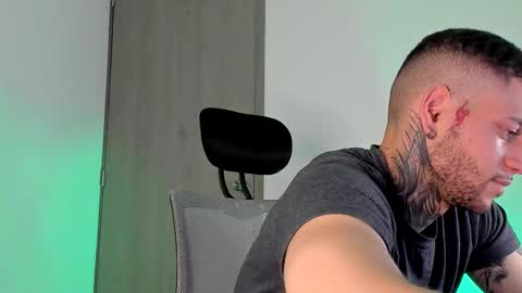 jeison online show from February 8, 3:23 am