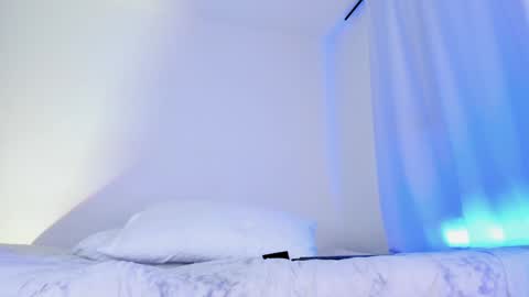    online show from January 28, 12:00 pm