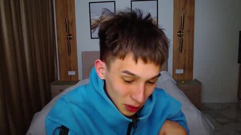 Snapshot of _kurt chatting on February 18, 5:22 pm Kurt online show from February 18, 5:22 pm