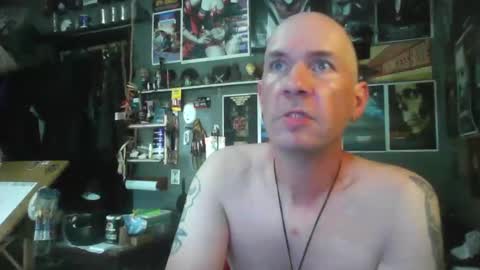 That guy online show from April 15, 10:21 pm