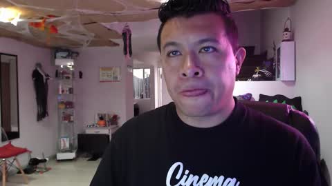 Snapshot of _mr_panda_ chatting on October 28, 10:01 pm Panda  online show from October 28, 10:01 pm