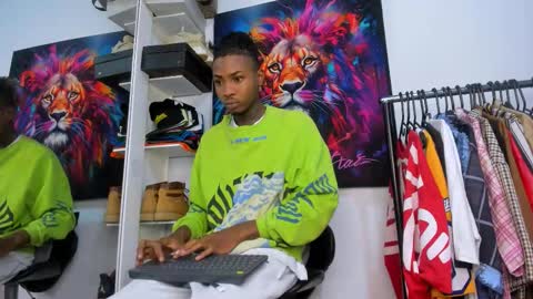 Kevin  online show from October 23, 10:29 am