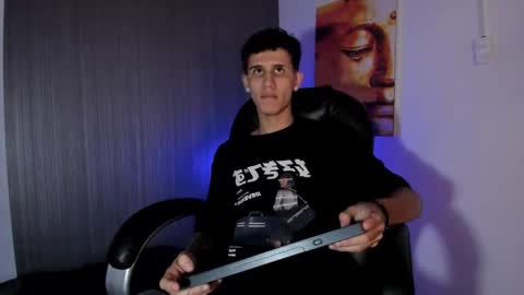 wav online show from December 3, 8:53 am