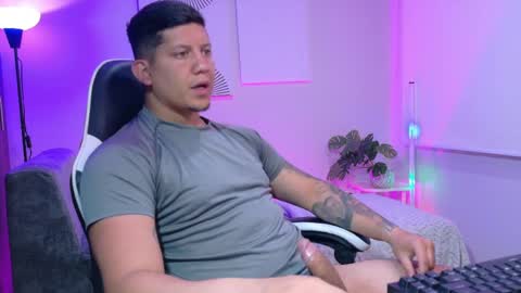 Roberto online show from April 13, 12:50 pm