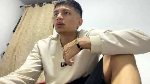 Juan Pablo-independent model online show from December 27, 4:36 am