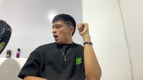 Juan Pablo-independent model online show from January 7, 12:03 am