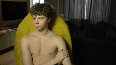 OLIVERERENMARCUSpvt is open online show from March 7, 12:25 pm