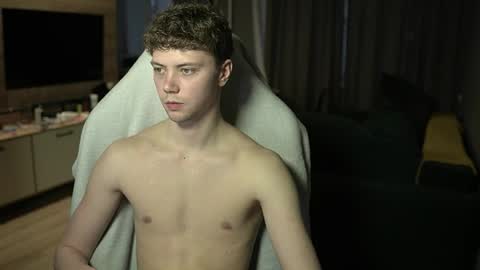 OLIVERERENMARCUSpvt is open online show from April 2, 3:09 pm