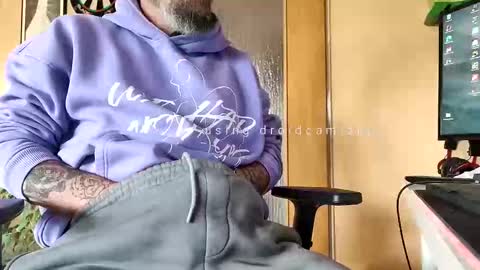 _spicymike_ online show from May 19, 8:42 am