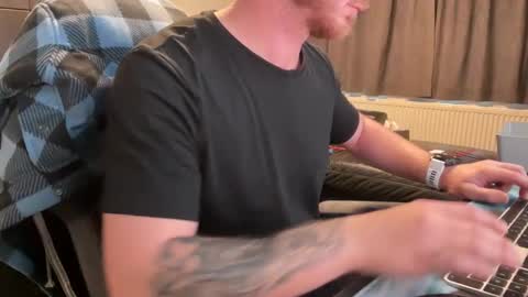 _stevie___ online show from October 24, 3:25 pm