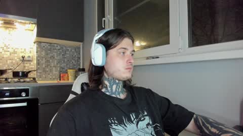 _torfin_ online show from December 10, 3:41 am