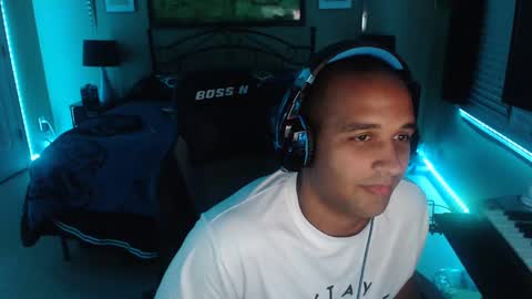 a4orce online show from December 12, 2:04 am