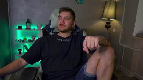 Alex online show from February 8, 5:18 am