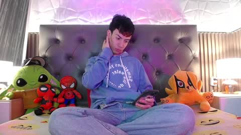 Snapshot of aaron_blink1 chatting on January 22, 1:42 pm Aaron online show from January 22, 1:42 pm