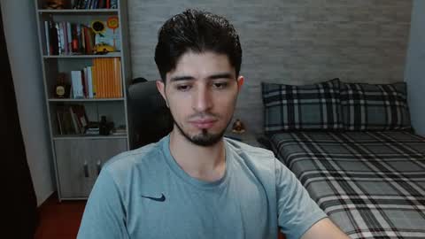 Aaron online show from October 23, 7:28 pm