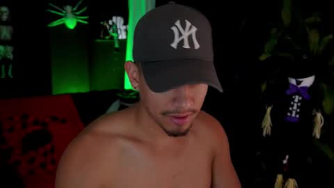 AARON  online show from October 20, 1:04 pm