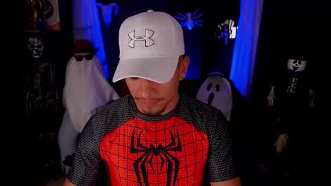 Snapshot of aaronfox_ chatting on October 14, 1:12 am AARON online show from October 14, 1:12 am