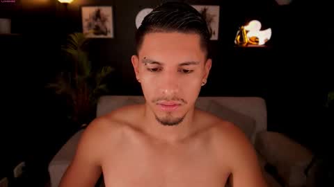 Snapshot of aaronfox_ chatting on September 29, 12:03 pm AARON online show from September 29, 12:03 pm