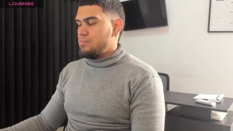 ig aaron hunter123 online show from March 13, 2:24 pm