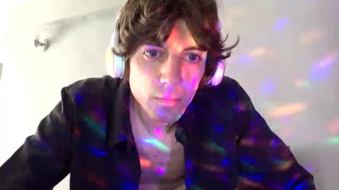 Aaron White online show from December 17, 7:48 pm