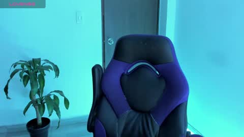 Independence model AbelAsburgo online show from October 28, 2:03 am