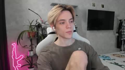 Nick online show from March 16, 11:25 am