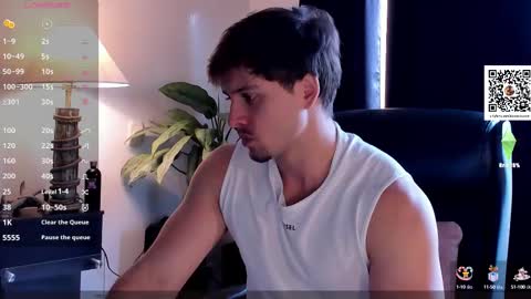 Snapshot of adam_bouton chatting on October 20, 12:09 pm Adam online show from October 20, 12:09 pm