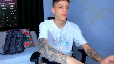 Snapshot of adam_hard_ chatting on February 3, 7:52 pm Adam online show from February 3, 7:52 pm