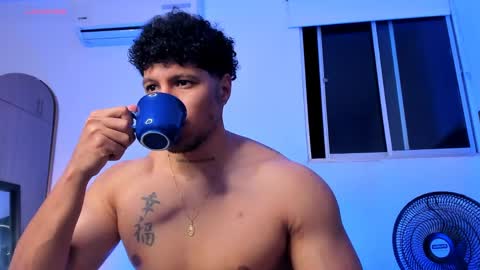 adambrocs1 online show from April 9, 2:42 am