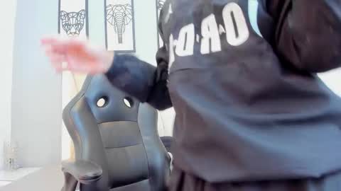 Adams Bobby online show from March 16, 11:14 am