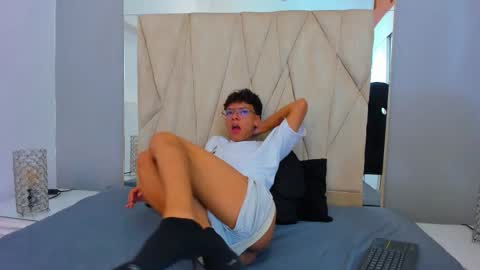 Adams Bobby online show from November 13, 12:21 pm