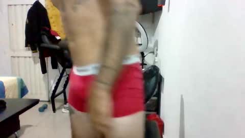 Snapshot of adan_carter chatting on October 11, 11:20 pm adan_carter online show from October 11, 11:20 pm