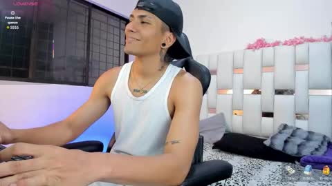 Adan Oriol online show from February 28, 4:22 am